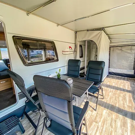 George Glamper Ahoi Holiday home
